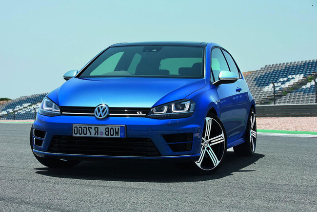 Volkswagen Golf-R - это бешеная скорость в классическом исполнении