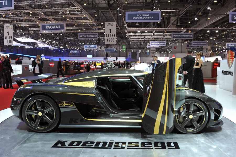 Шведская компания Koenigsegg представила тизер самого быстрого спорткара